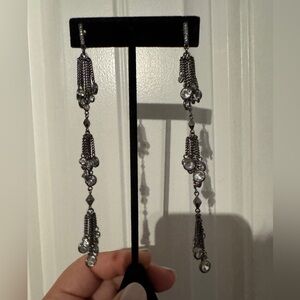 Kendra Scott drop earrings